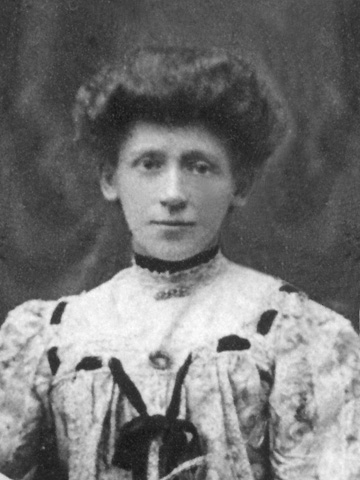 Hersillia Kate Chamberlin (nee Whiteway) in 1908
